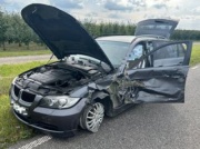 Kierowca BMW wyskoczył z krzaków. Miał powód, żeby tam wejść