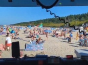 Polacy znów nie potrafili zrobić korytarza życia. Zablokowali straż na plaży