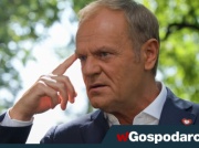 Tusk ostro strofuje swoją minister. 