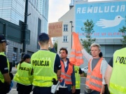 “Co powiemy dzieciom?” - Ostatnie Pokolenie paraliżuje Warszawę w krytycznym dniu