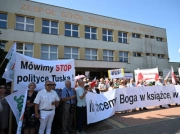 Protest podczas wystąpienia ministry Nowackiej. „My chcemy Boga”