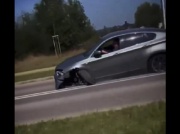 Dziadek uciekał przed policją rozbitym BMW bez jednego koła