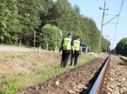 Funkcjonariusze SOK przerwali niebezpieczną zabawę na torach