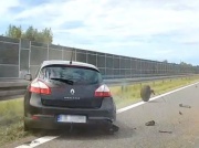 Tak się kończy jazda na zderzaku przy 140 km/h na autostradzie