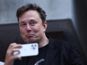 Elon Musk uderza w Kamalę Harris po debacie. 