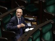 Awantura w Sejmie. Macierewicz zaczął się śmiać. "Prosiłbym, aby pan nie krzyczał"