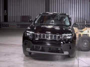 Jeep Avenger zgarnął tylko trzy gwiazdki w testach EuroNCAP. Wynik ucięto za słabe brzęczyki