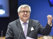 W przeszłości Ryszard Czarnecki też miał kłopoty. Z czego "zasłynął" polityk PiS?