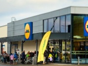 Jutro Lidl rozda klientom miód za symboliczną złotówkę. Wystarczy spełnić 1 warunek