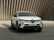 Spada sprzedaż samochodów elektrycznych we Francji. Renault Mégane E-Tech numerem 1