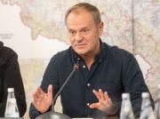 Premier Tusk prostuje słowa swojej minister. 