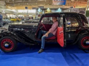 Citroën Traction Avant 7C z 1936 roku w Poznaniu. Czarny lakier, czerwona skóra i gangsterski styl