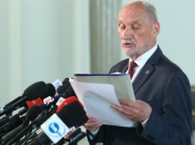 Antoni Macierewicz mówi o kłamstwach i dezinformacji. Nie przyjmuje wyników raportu