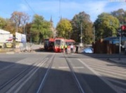 Tramwaj potrącił dwoje nastolatków. Policja opublikowała nagranie, na którym widać moment uderzenia [WIDEO]