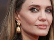 Angelina Jolie jak Julia Roberts! Nowa fryzura i nowy styl gwiazdy Hollywood