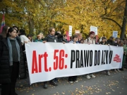 Protest przed KPRM w obronie migrantów. 