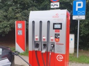 Promocje ceny ładowania samochodów elektrycznych w długi weekend