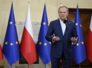 Tusk pisze o Dudzie, milczy o Tomczyku. Lawina komentarzy