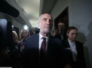 Macierewicz zapytany przez dziennikarzy. Mówił o 