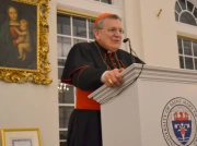 Kard. Burke: Ostateczne propozycje Synodu są niebezpieczne