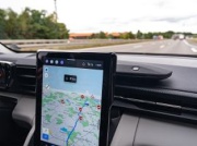 Android Auto ma nową genialną funkcję map Google. Niestety jest dostępna tylko w autach jednej marki