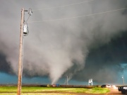 ​Tornada przeszły przez Oklahomę. Kilkunastu rannych, 100 domów zniszczonych