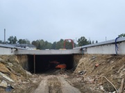 Ściany już przebite. Tunel pod obleganą linią kolejową zlikwiduje korki i ułatwi życie