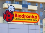 Biedronka znowu zaskakuje, rozdaje masło za darmo. Co za oferta