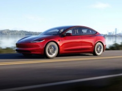 Acceleration Boost dostępny w Tesli Model 3 LR AWD po faceliftingu [Highland]. Jest drożej