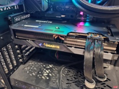 Test Gigabyte Radeon RX 7700 XT Gaming OC