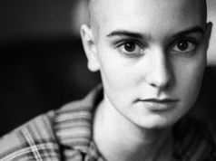 Sinead O'Connor naraziła się dwóm papieżom. Jej płyty rozjeżdżano walcem