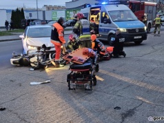 Wypadek w Gorzowie. Kierująca taksówką uderzyła w motocyklistę