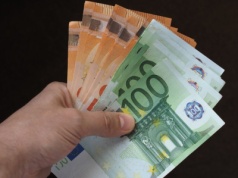 Kursy walut. Ile kosztują dolar, euro i frank w czwartek, 2 stycznia?