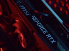 GeForce RTX 5080 na zdjęciu. Warto zwrócić uwagę na jeden szczegół