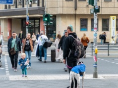 Płacą prawie 60 zł za godzinę. To najniższa krajowa od stycznia 2025. Polacy jeżdżą tu do pracy od lat