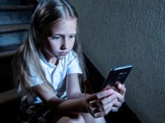 1 640 interwencji ratujących życie. Rok 2024 w Dziecięcym Telefonie Zaufania Rzeczniczki Praw Dziecka