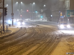 Opady śniegu w Gorzowie. Trudne warunki na drogach