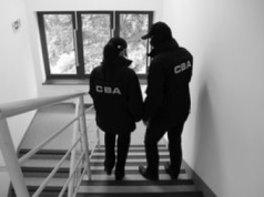 Kasjerka CBA i jej mąż wyjdą na wolność