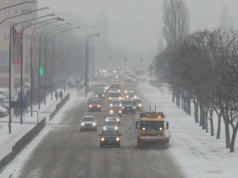 Alerty pogodowe dla prawie całej Polski. "Uważaj na drodze i chodniku"