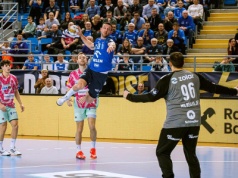 EHF Liga Mistrzów. Kielczanie ulegli w Barcelonie. Nafciarze rozbili wicemistrzów Niemiec