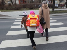 Matka uczennicy dostała wiadomość ze szkoły. Poszło o spóźnienia córki. 