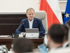 Tusk: Napływają meldunki z granicy, mamy potwierdzenie z Jasionki