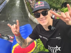 Żużel. Janowski sprawdził się z bolidem RedBulla na kolejnym torze żużlowym! (WIDEO)