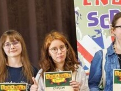 Scrabble po angielsku. Nie było mocnych na dziewczyny