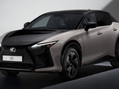 Lexus RZ 2025. Więcej kilometrów, mniej obracania kierownicą