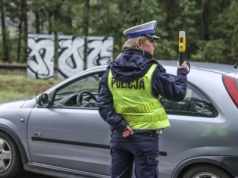 W ciągu roku od zmiany prawa zabrano 7611 aut pijanym kierowcom, statystyki bezpieczeństwa zauważalnie się poprawiły