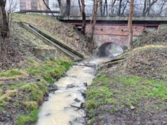 Gorąca woda w rzece. Służby zostały postawione na nogi