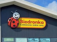 Biedronka ucina ceny. Już nie 249 zł, a 99 zł - tyle kosztuje zestaw garnków Magdy Gessler. A Lidl?