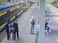 Zaatakował konduktora. Wcześniej zaczepiał współpodróżnych