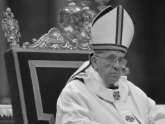 Franciszek przez dekadę reformował Bank Watykański. Zastał skandale i nadużycia